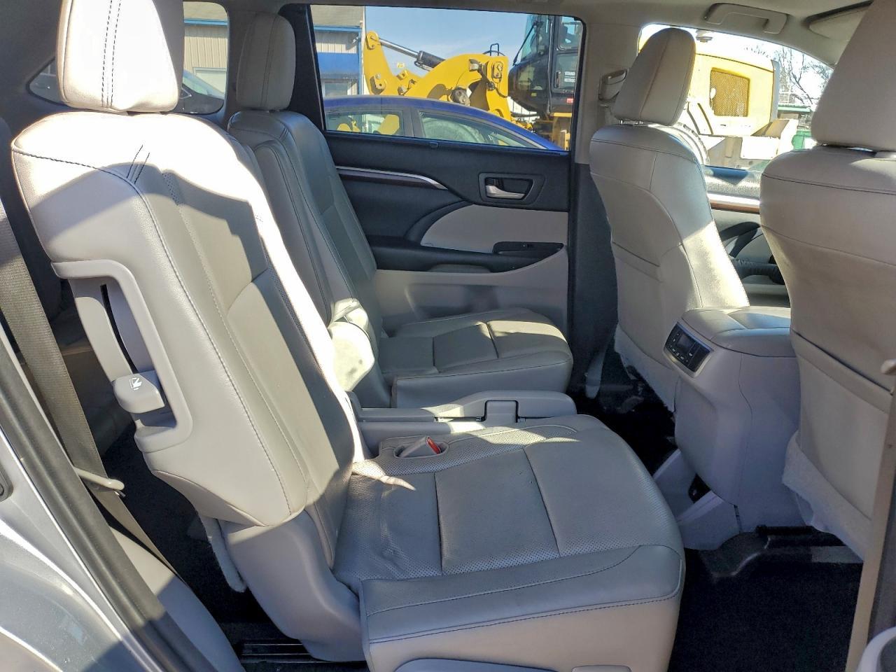 2014 TOYOTA HIGHLANDER