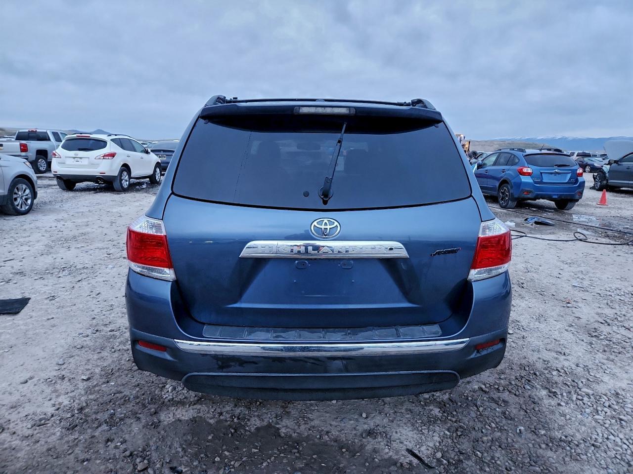 2011 TOYOTA HIGHLANDER