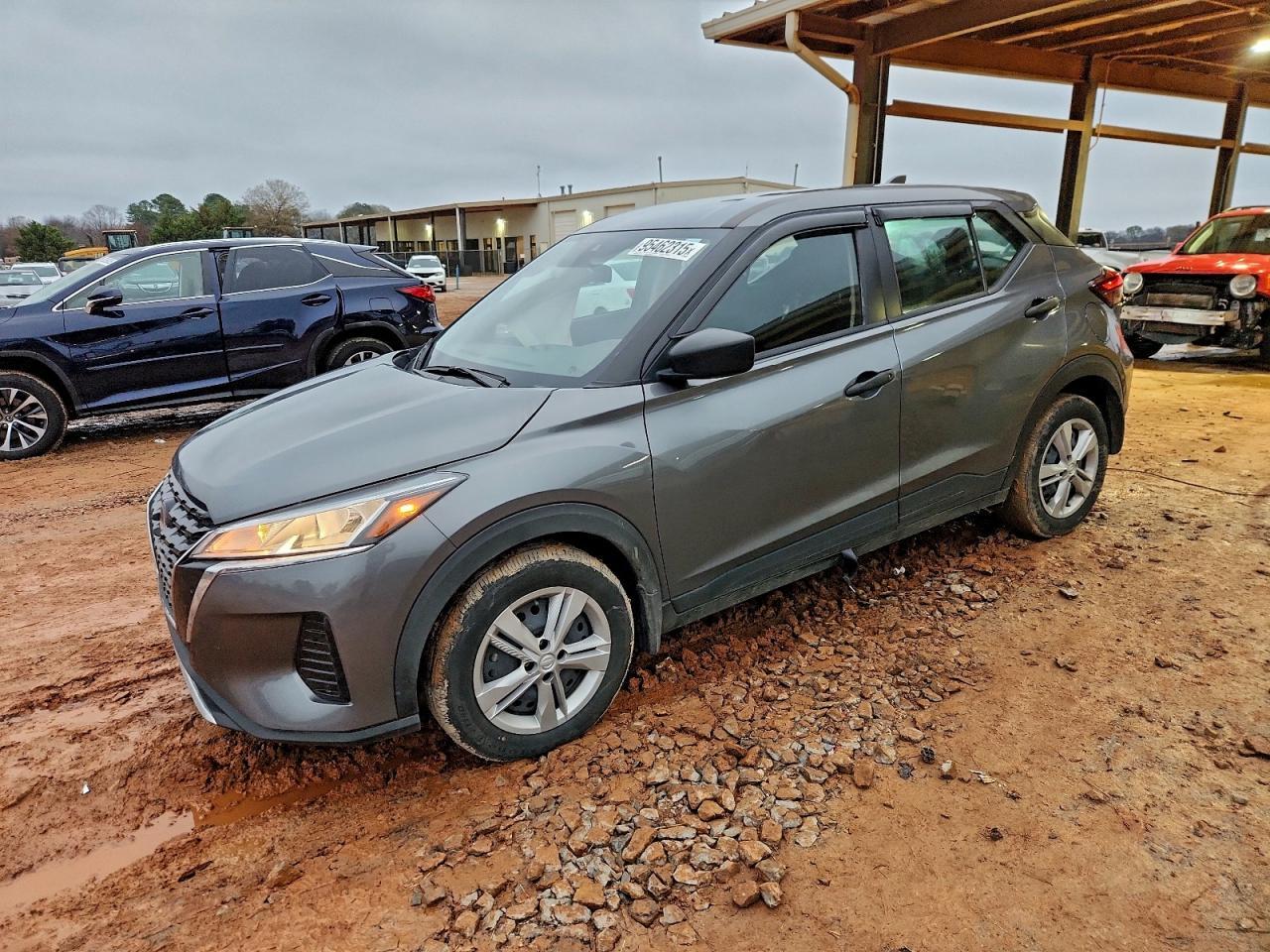 2024 NISSAN KICKS