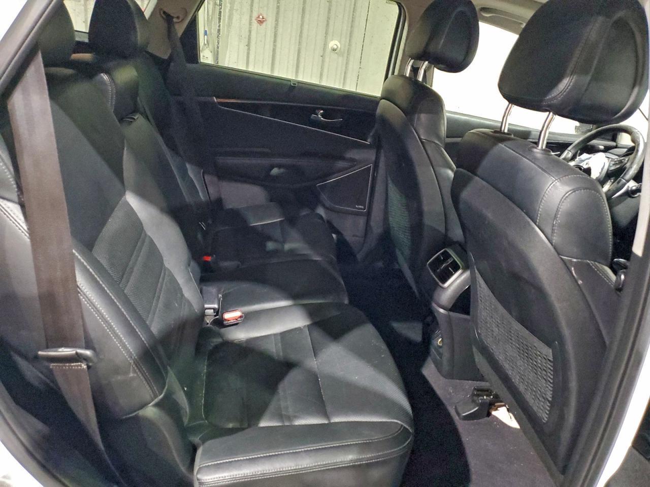 2016 KIA SORENTO