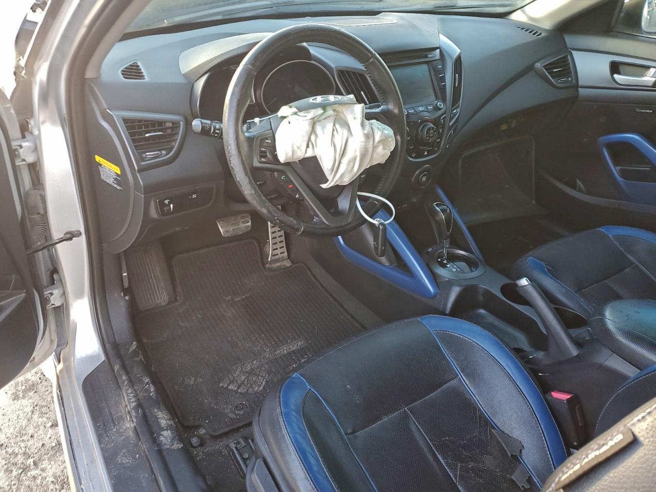 2013 HYUNDAI VELOSTER