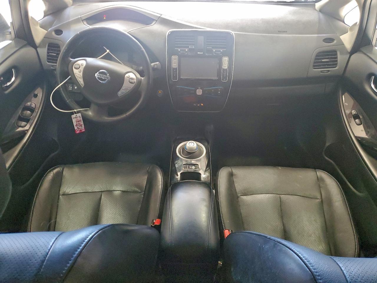 2015 NISSAN LEAF