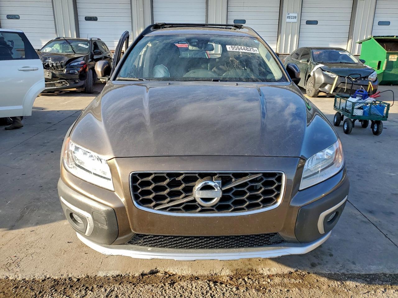 2014 VOLVO XC70