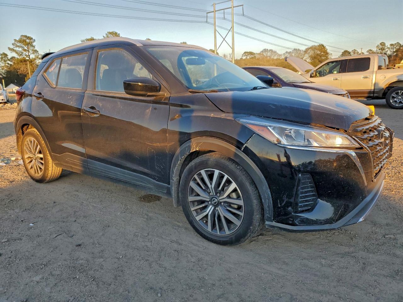 2022 NISSAN KICKS