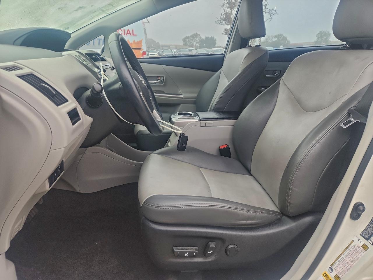 2017 TOYOTA PRIUS V
