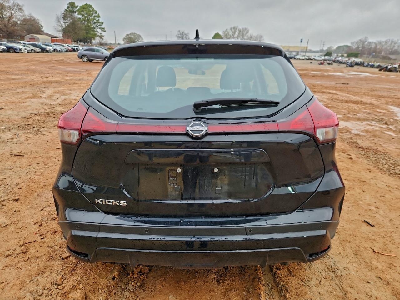 2025 NISSAN KICKS