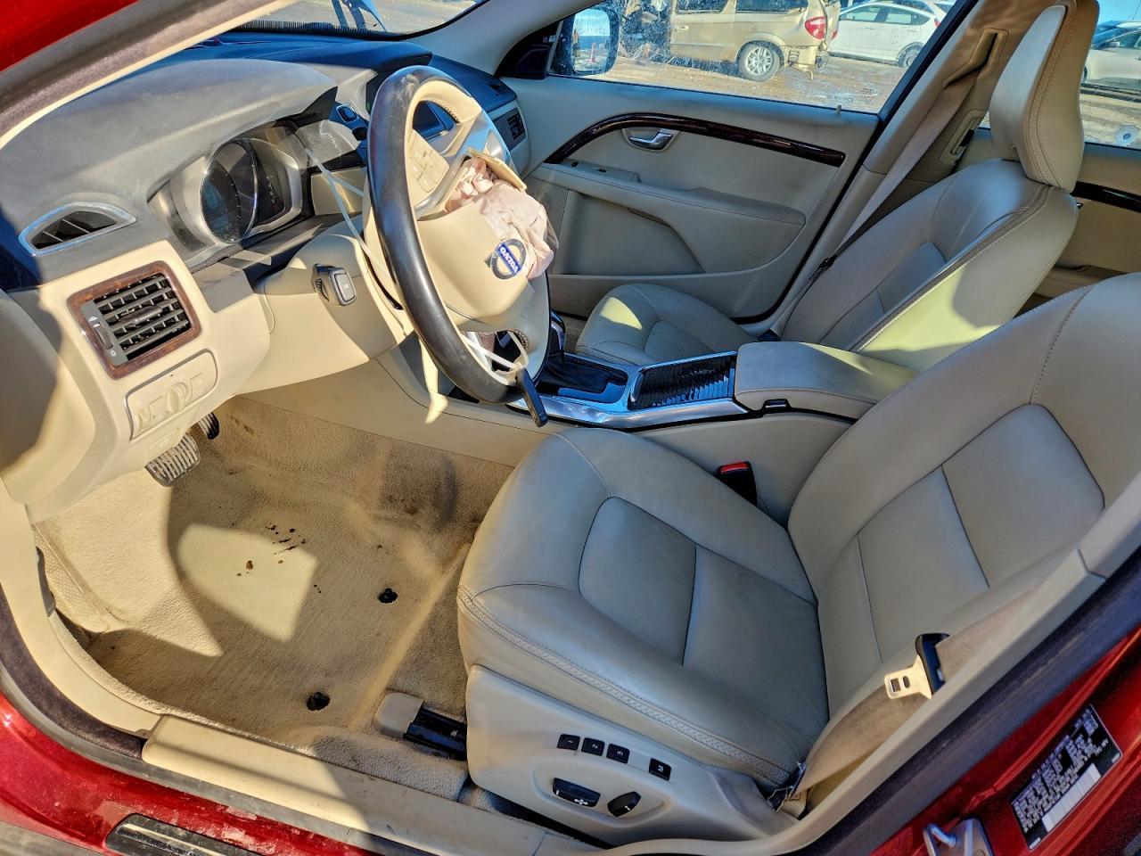 2015 VOLVO XC70