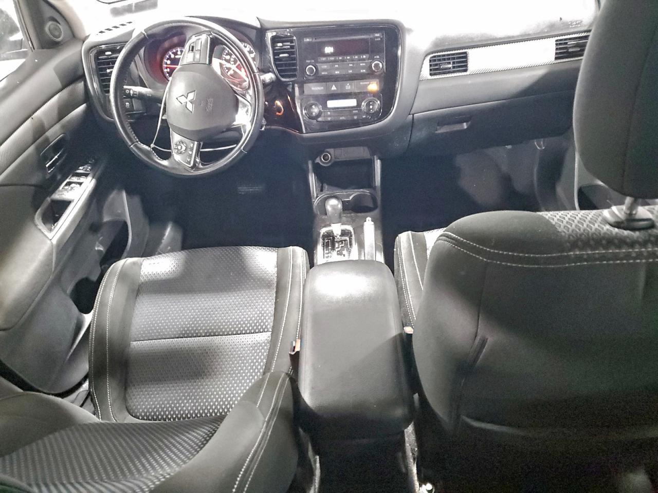 2016 MITSUBISHI outlander