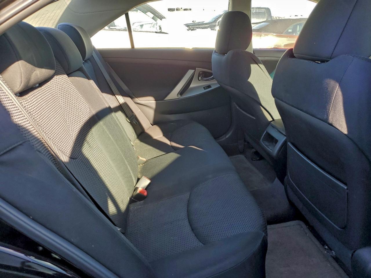 2011 TOYOTA CAMRY