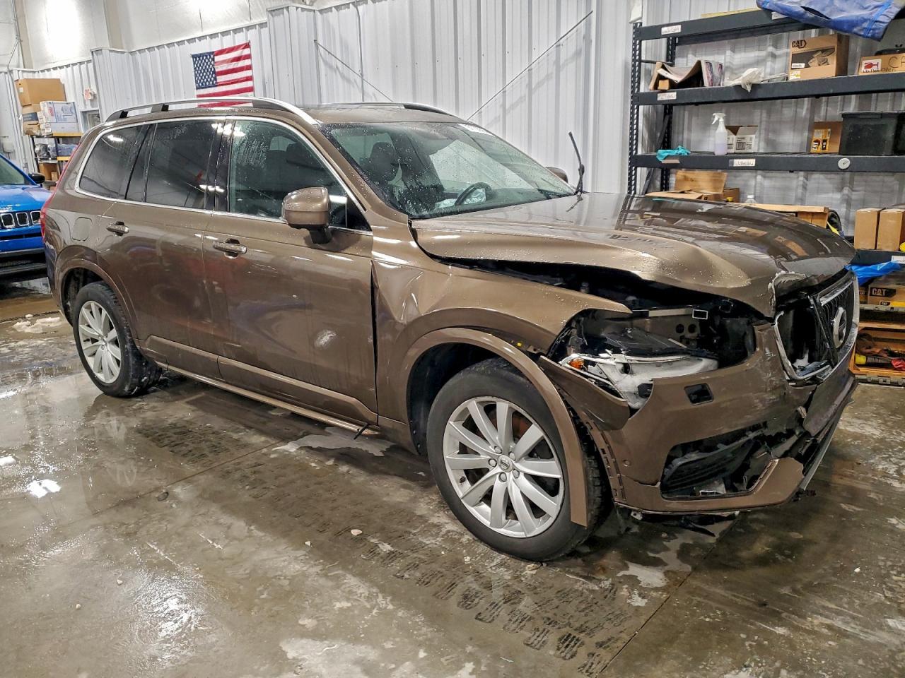 2016 VOLVO XC90