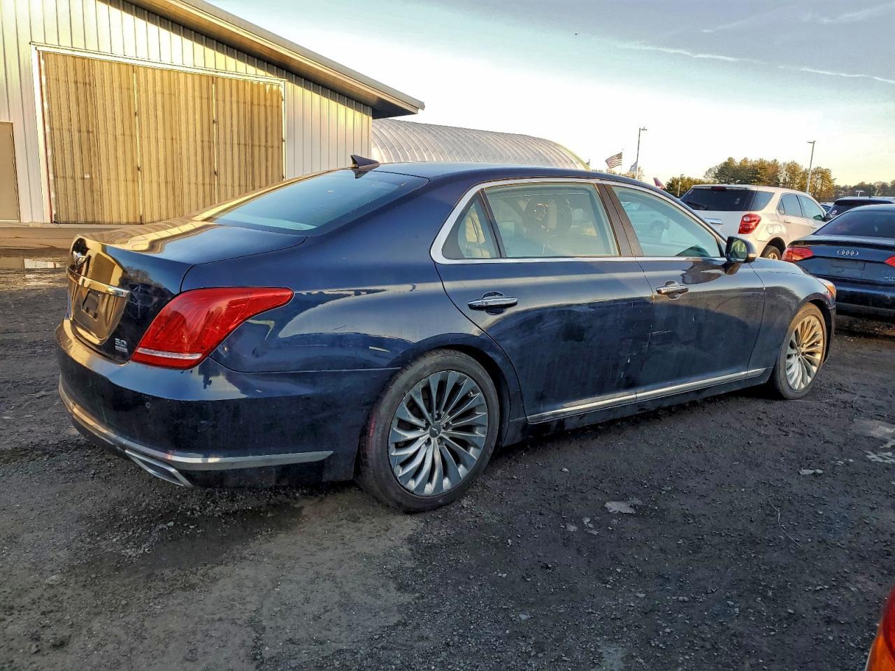2018 GENESIS G90