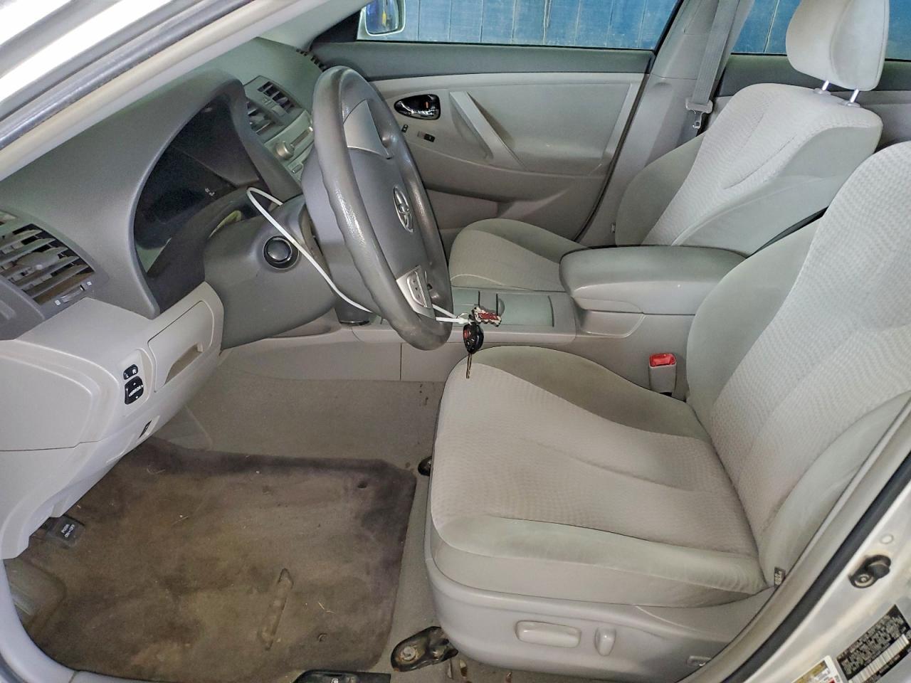 2011 TOYOTA CAMRY