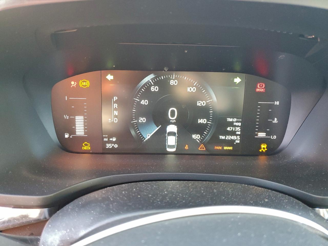 2019 VOLVO S60