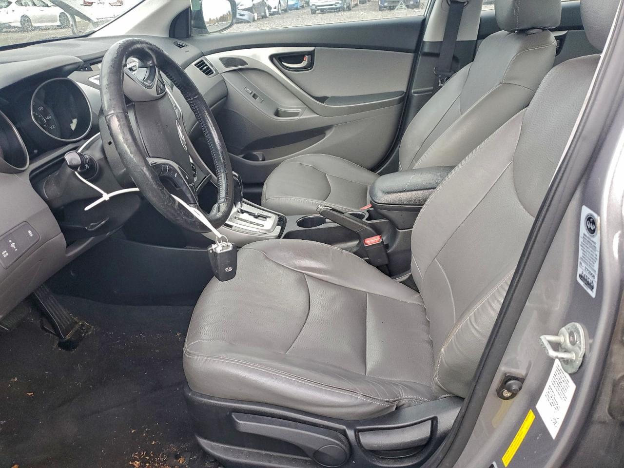 2012 HYUNDAI ELANTRA