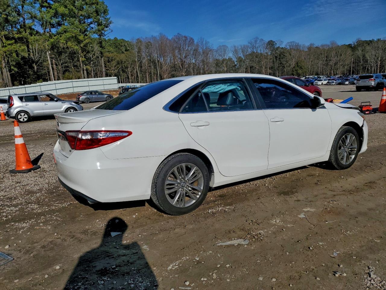 2016 TOYOTA CAMRY