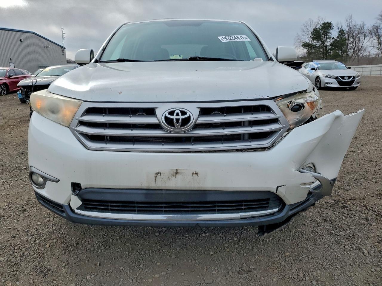 2011 TOYOTA HIGHLANDER