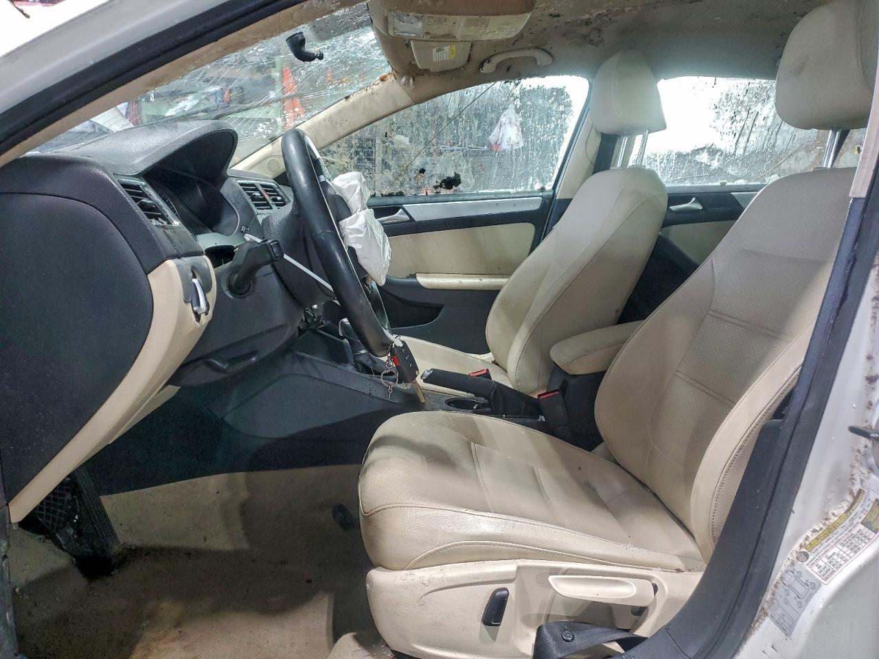 2013 VOLKSWAGEN JETTA