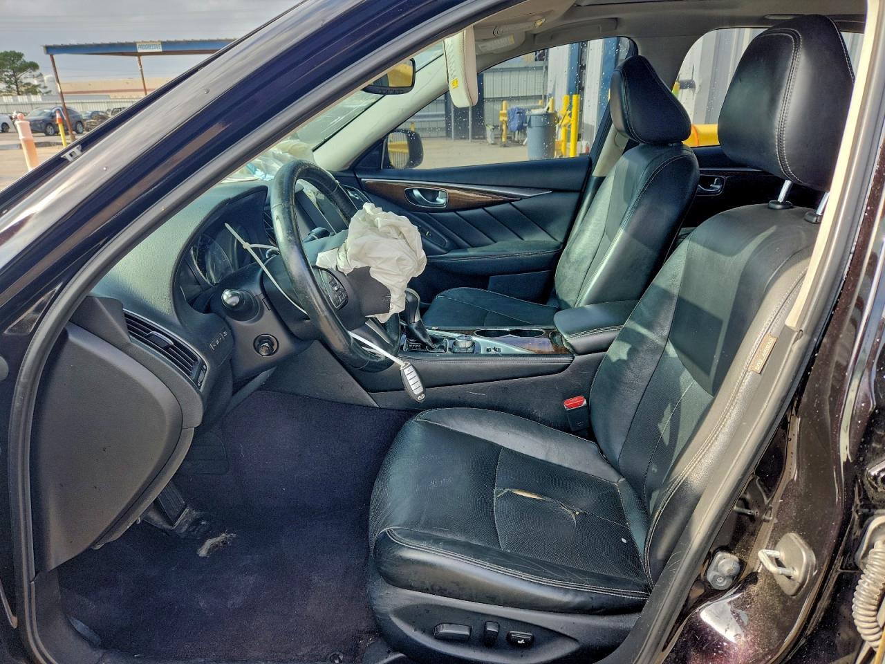 2016 INFINITI Q50