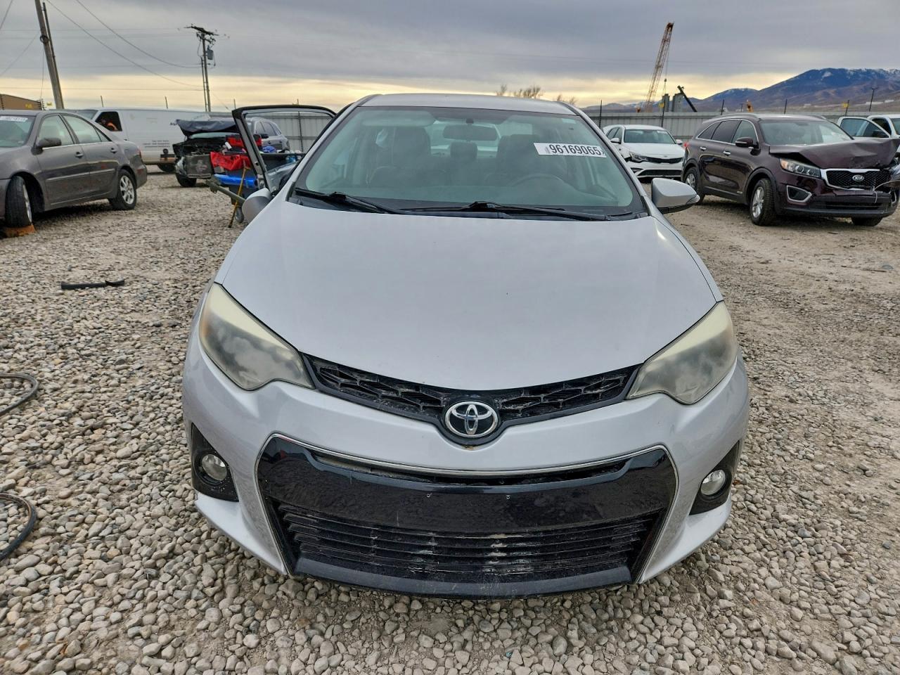 2015 TOYOTA COROLLA