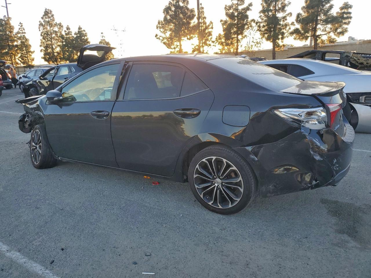 2015 TOYOTA COROLLA