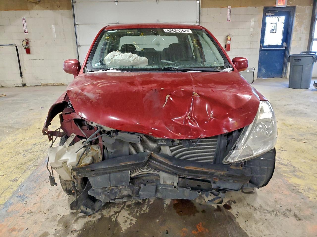 2011 NISSAN VERSA