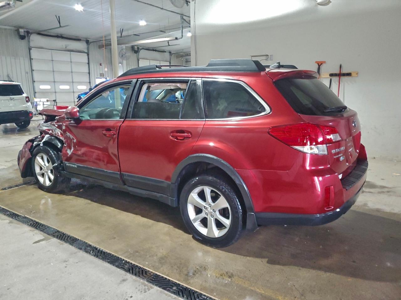 2013 SUBARU Outback