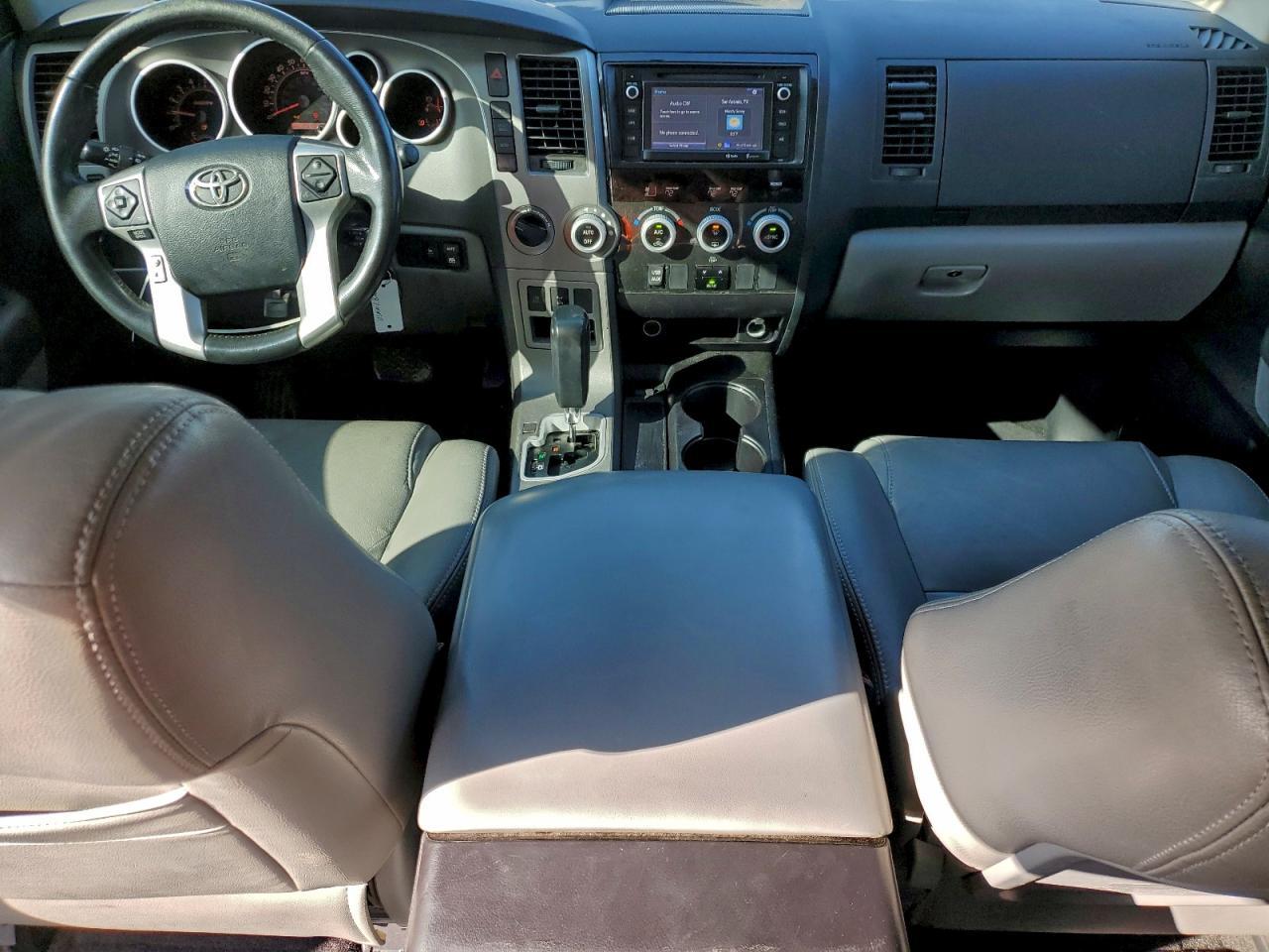 2014 TOYOTA Sequoia