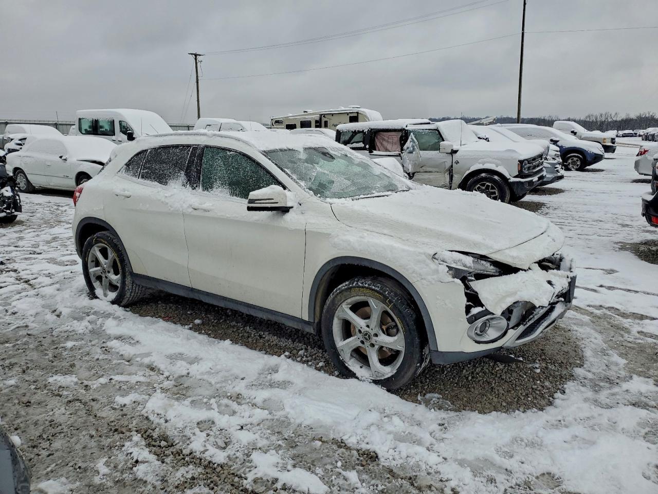 2019 MERCEDES-BENZ GLA-Class