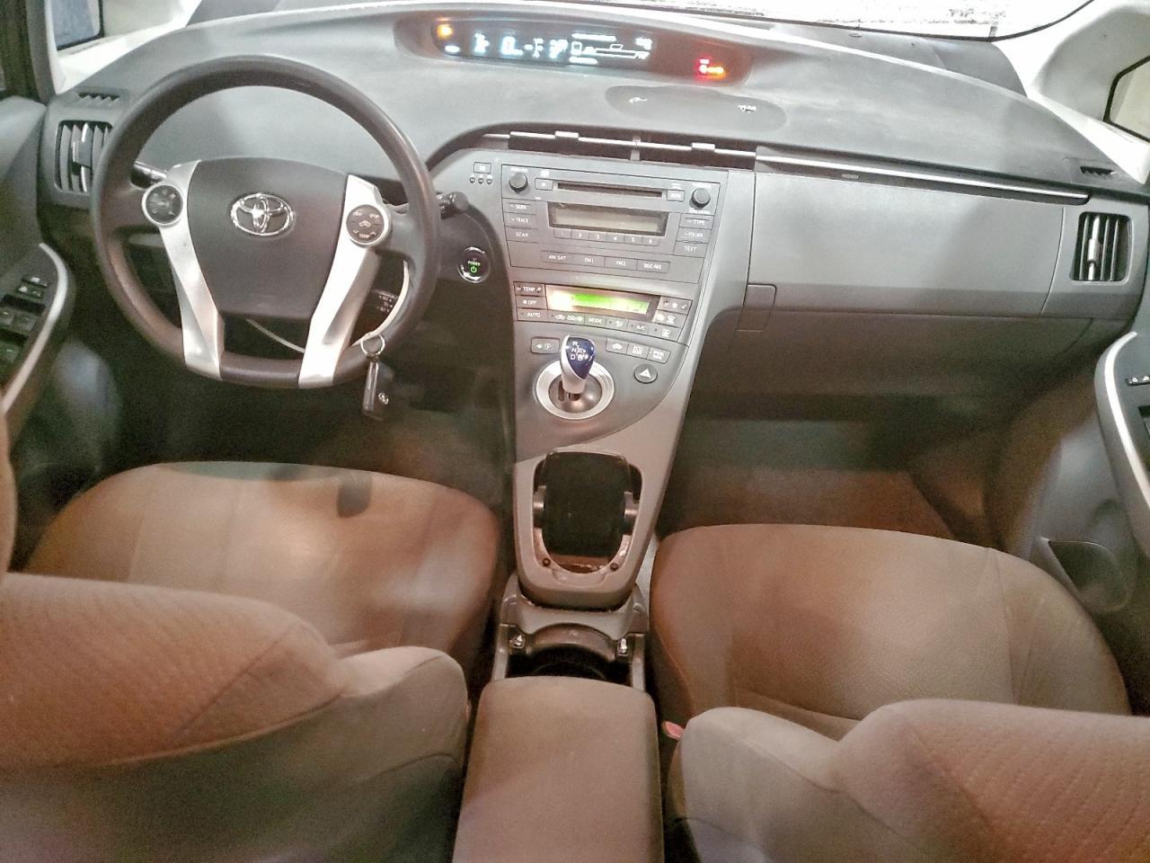 2011 TOYOTA PRIUS