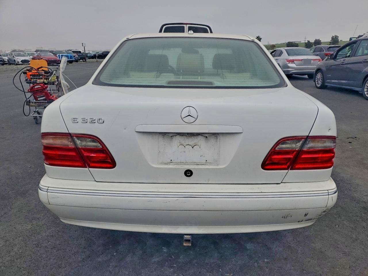 2001 MERCEDES-BENZ E-Class