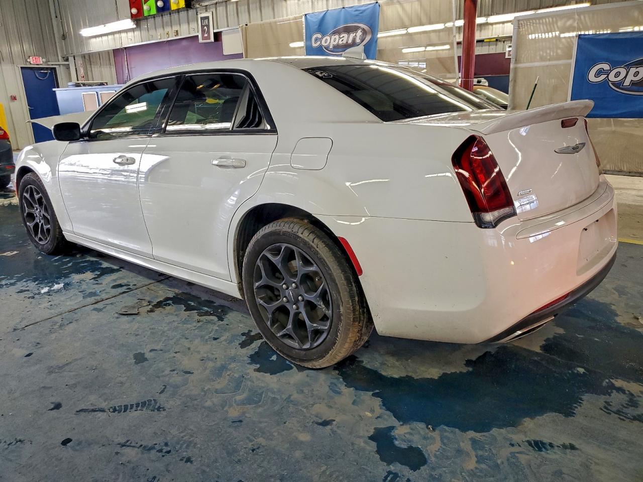 2019 CHRYSLER 300