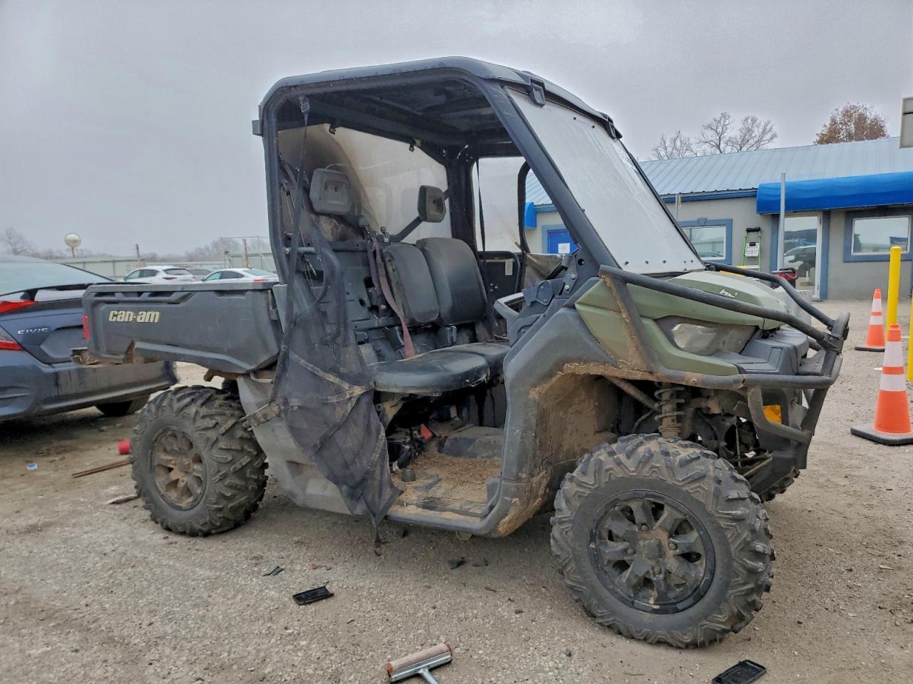2020 CAN-AM Defender