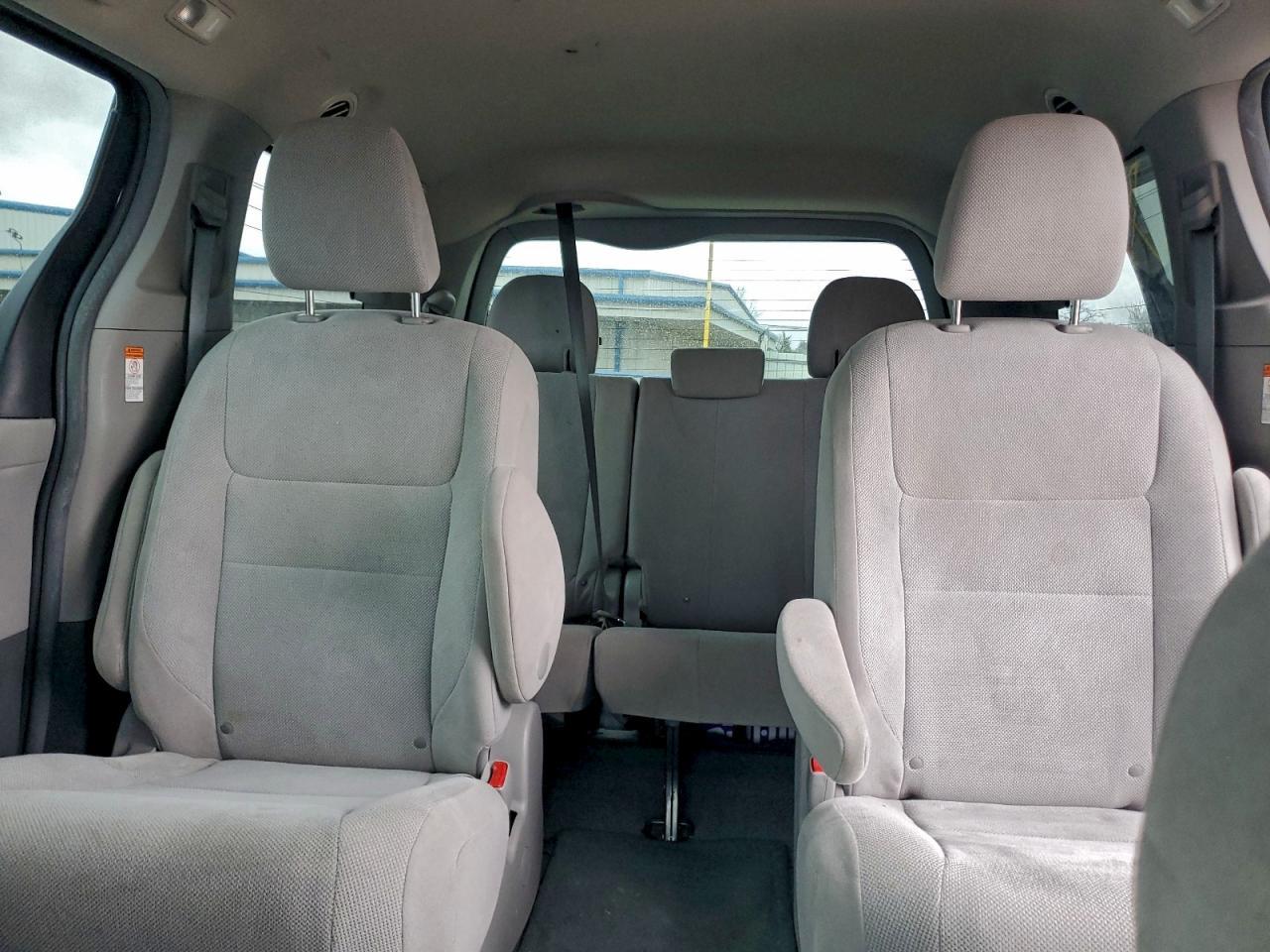 2017 TOYOTA SIENNA