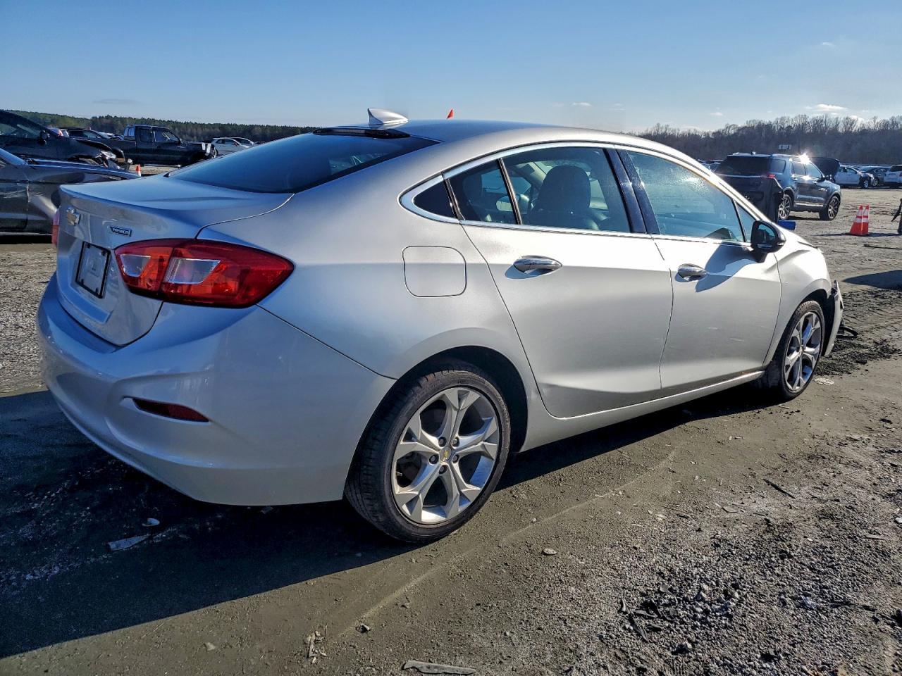 2017 CHEVROLET CRUZE