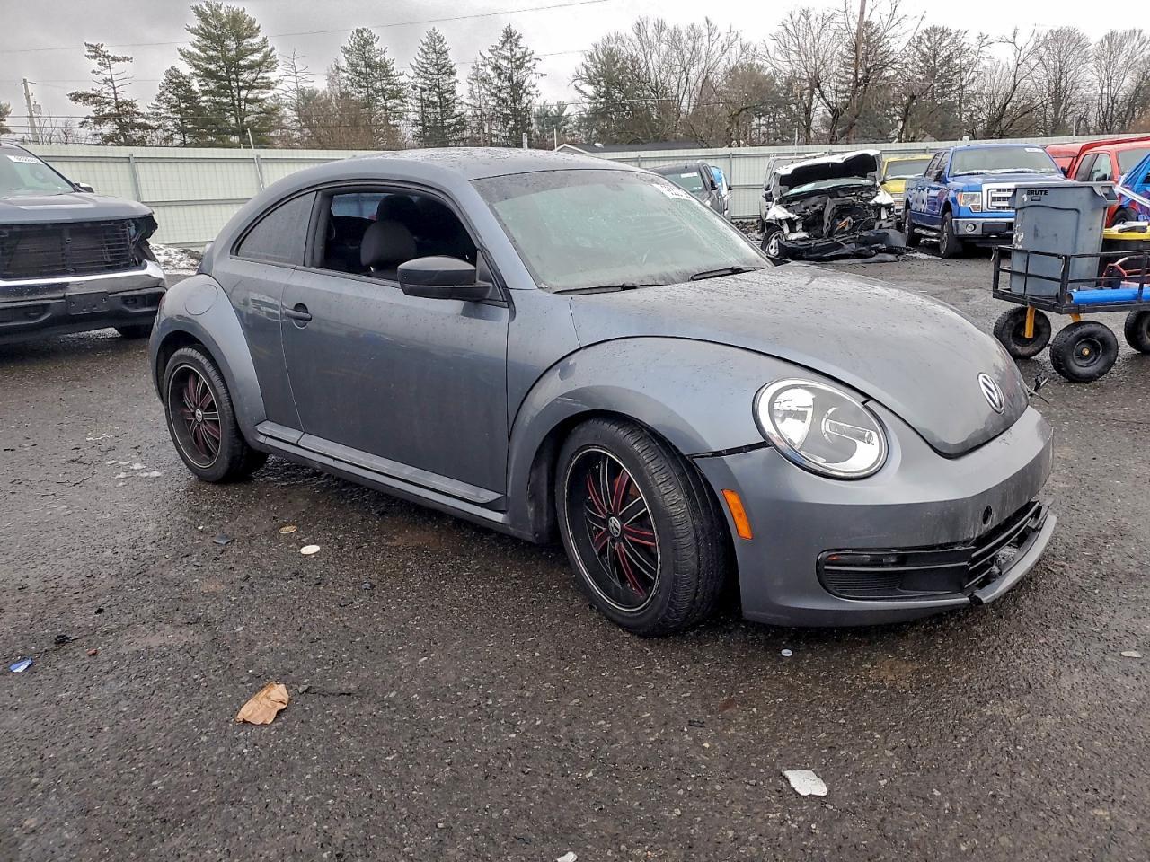2016 VOLKSWAGEN Beetle