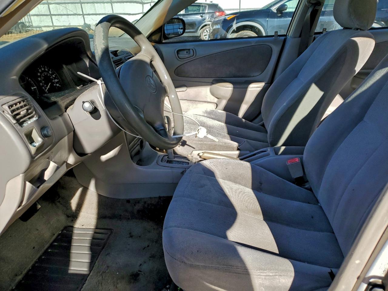 2001 TOYOTA COROLLA