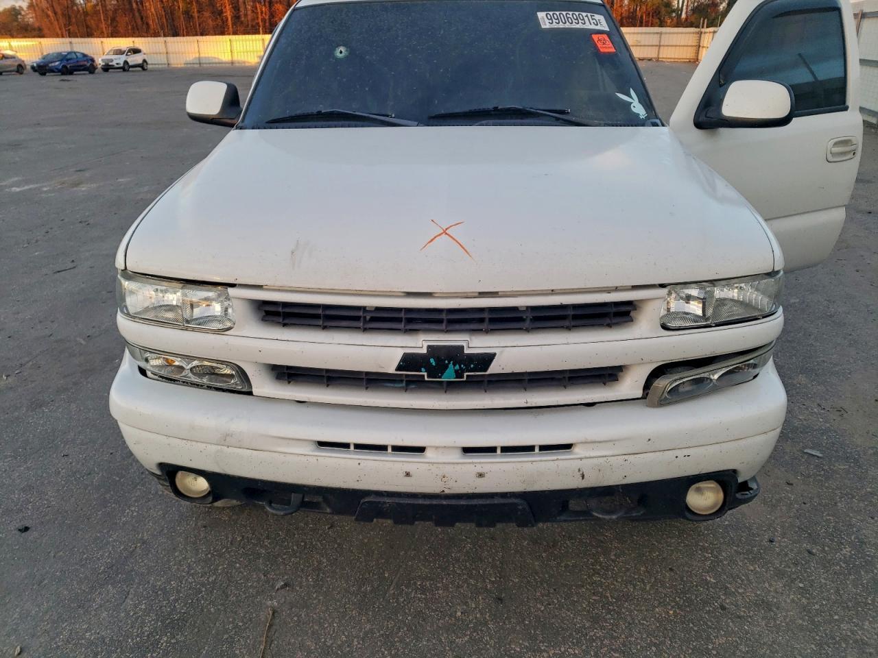 2004 CHEVROLET Tahoe