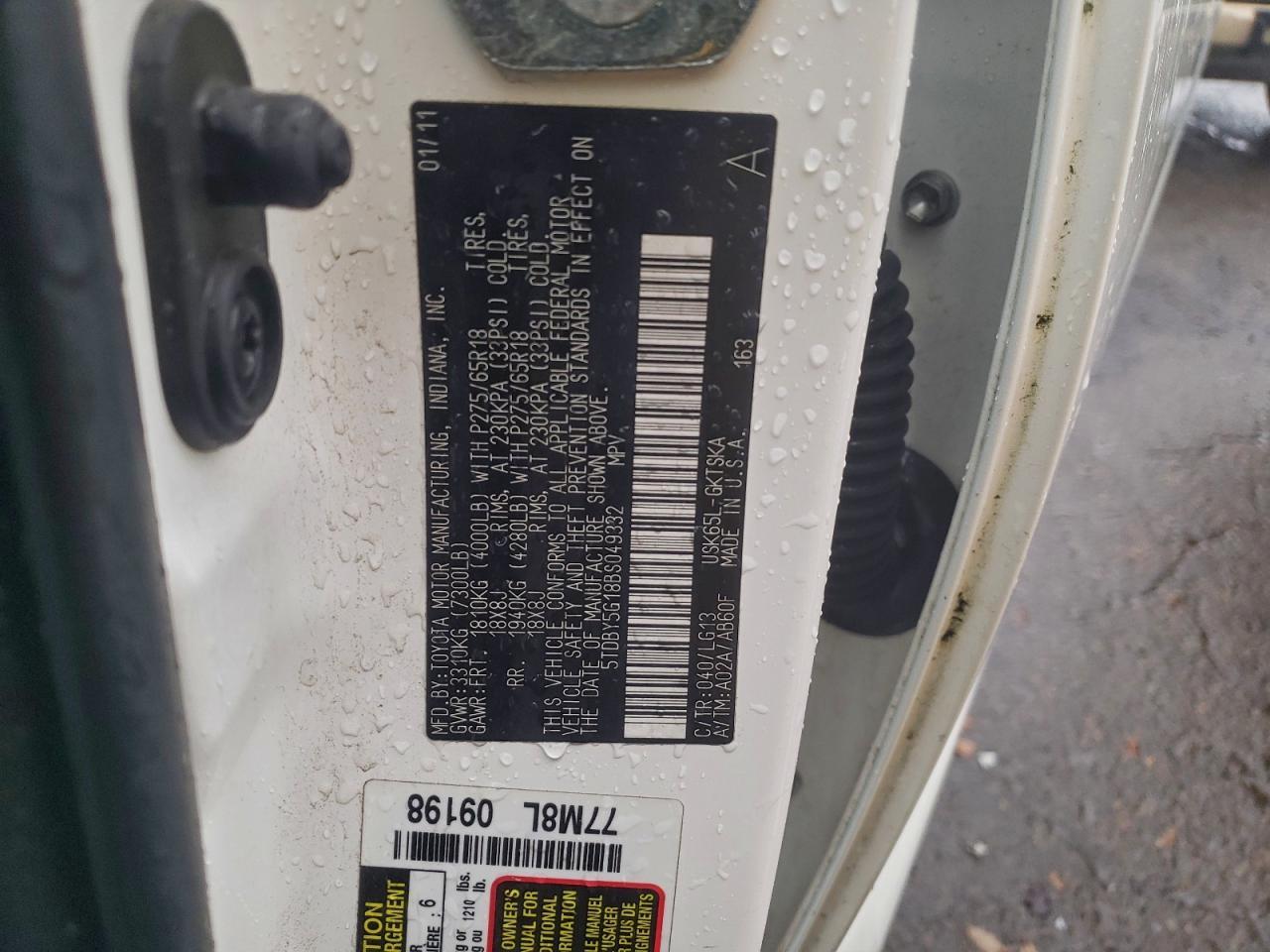 2011 TOYOTA Sequoia
