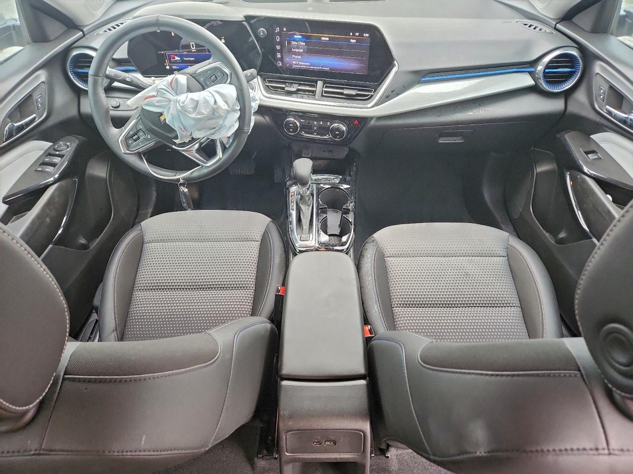 2025 CHEVROLET TRAX