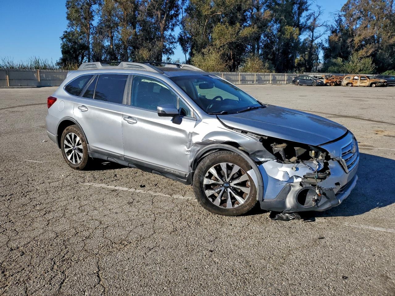 2016 SUBARU Outback