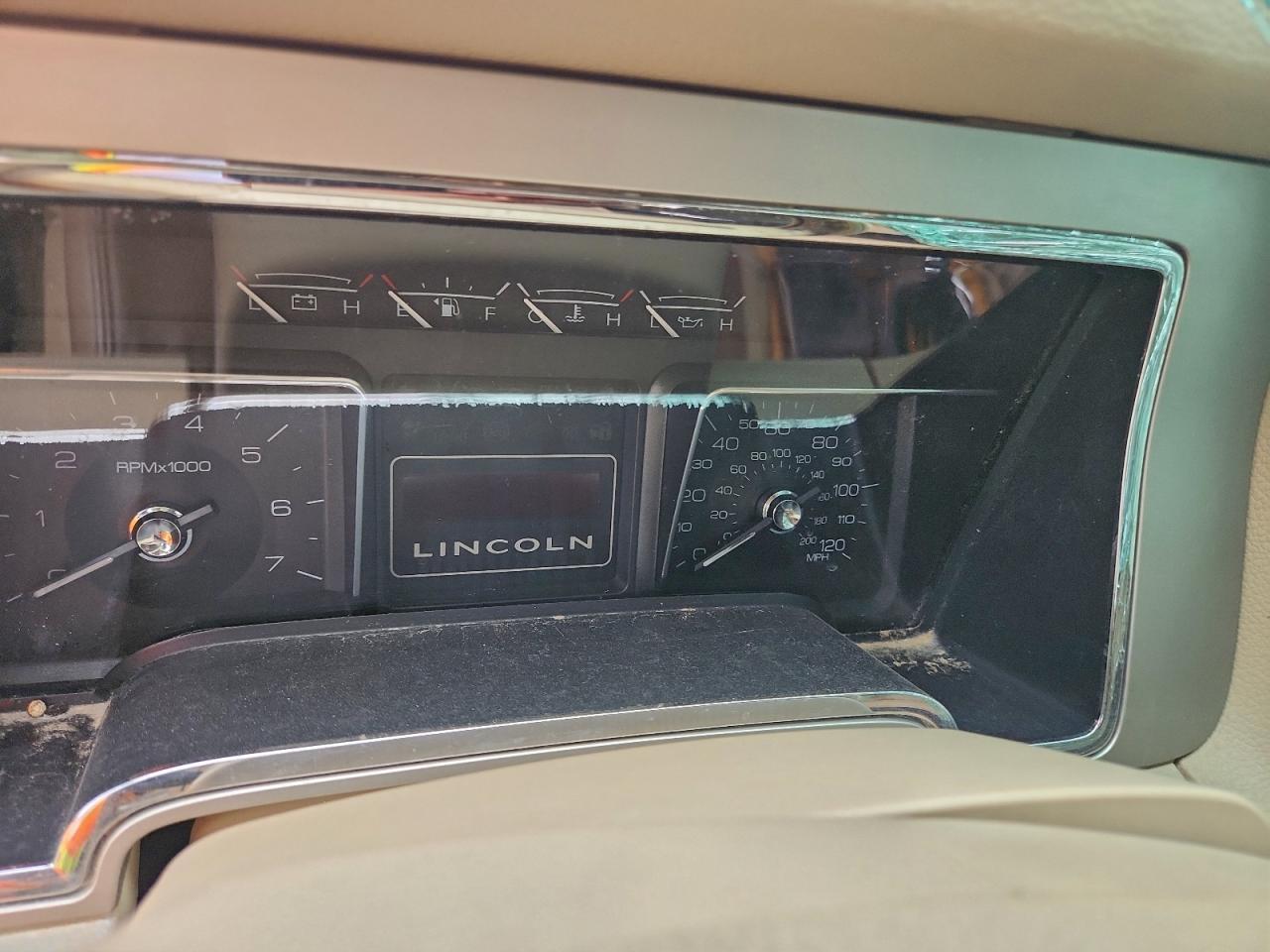 2010 LINCOLN Navigator