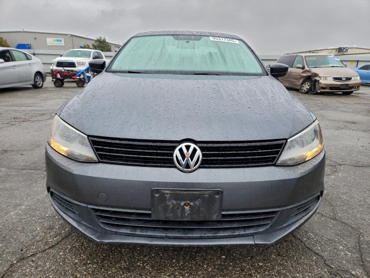 2011 VOLKSWAGEN JETTA