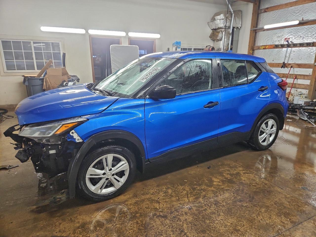 2023 NISSAN KICKS