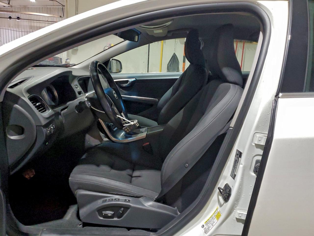 2013 VOLVO S60