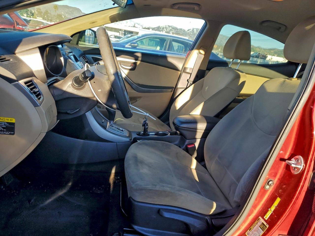 2011 HYUNDAI ELANTRA