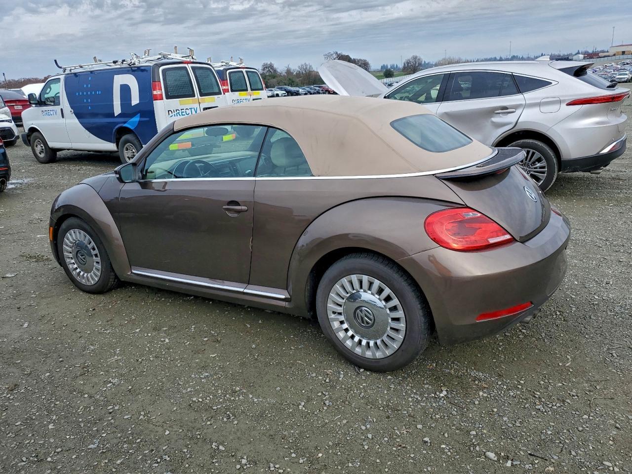 2015 VOLKSWAGEN Beetle