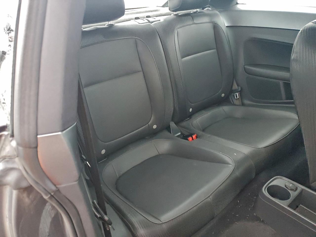 2012 VOLKSWAGEN Beetle