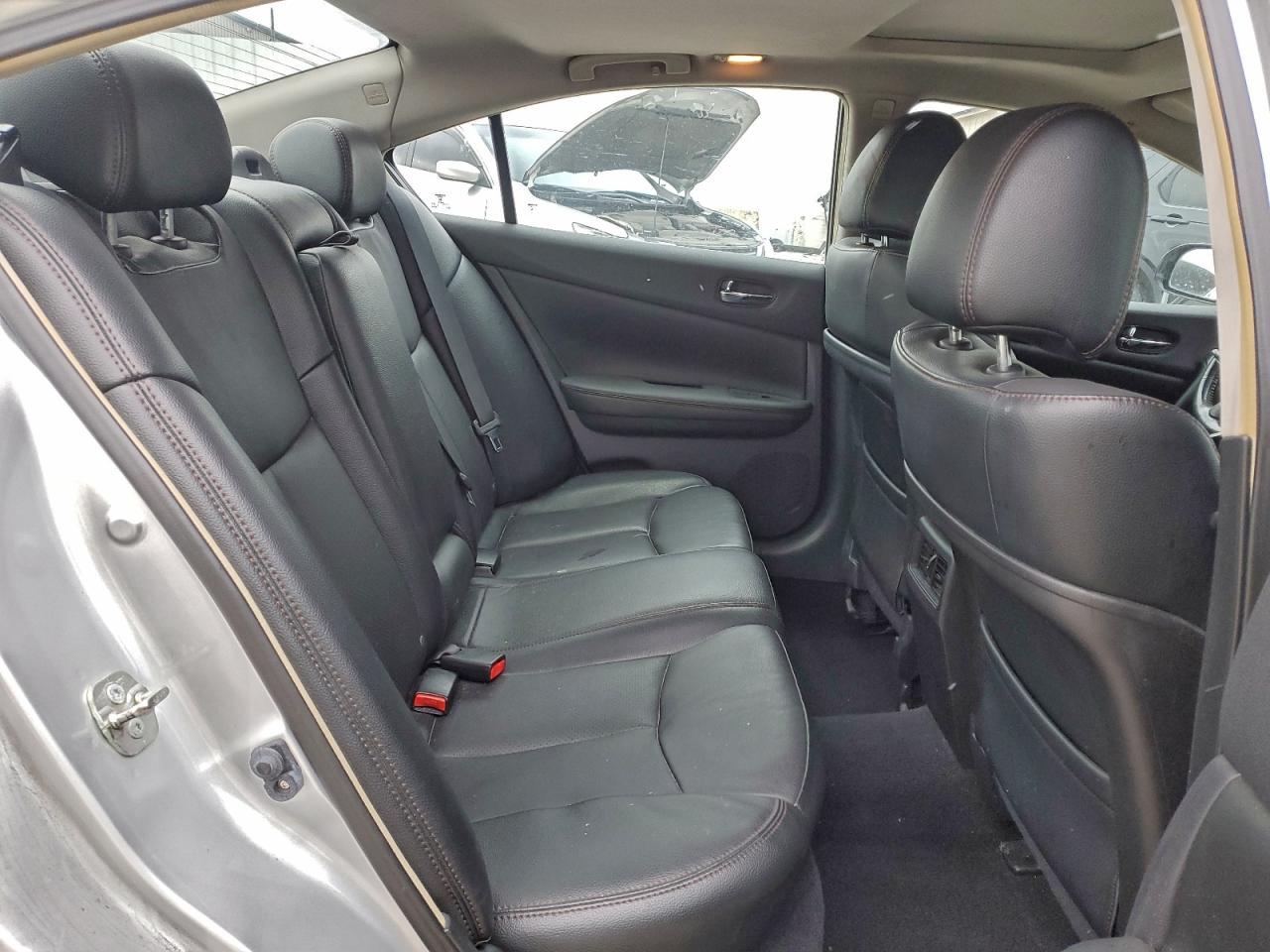2014 NISSAN Maxima
