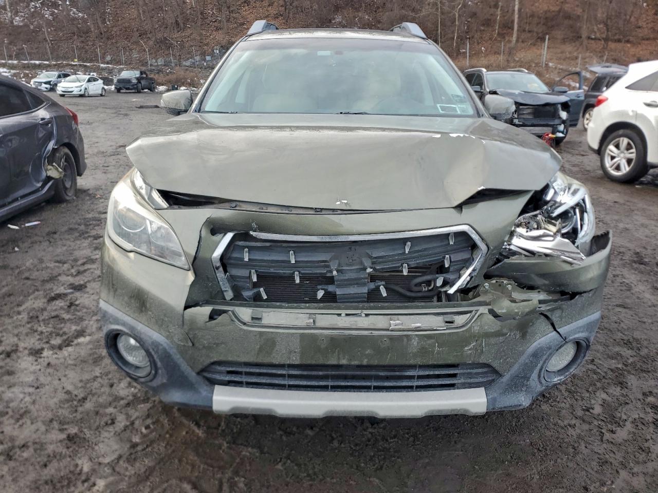 2015 SUBARU Outback