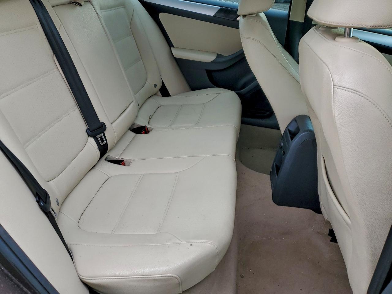 2012 VOLKSWAGEN JETTA